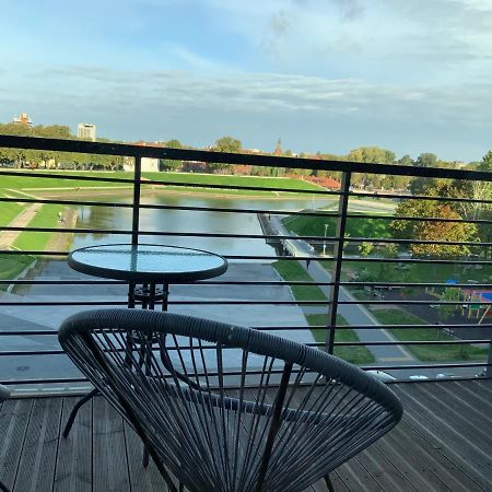 Riverside Apartment Self Check-In Klaipėda Exteriör bild